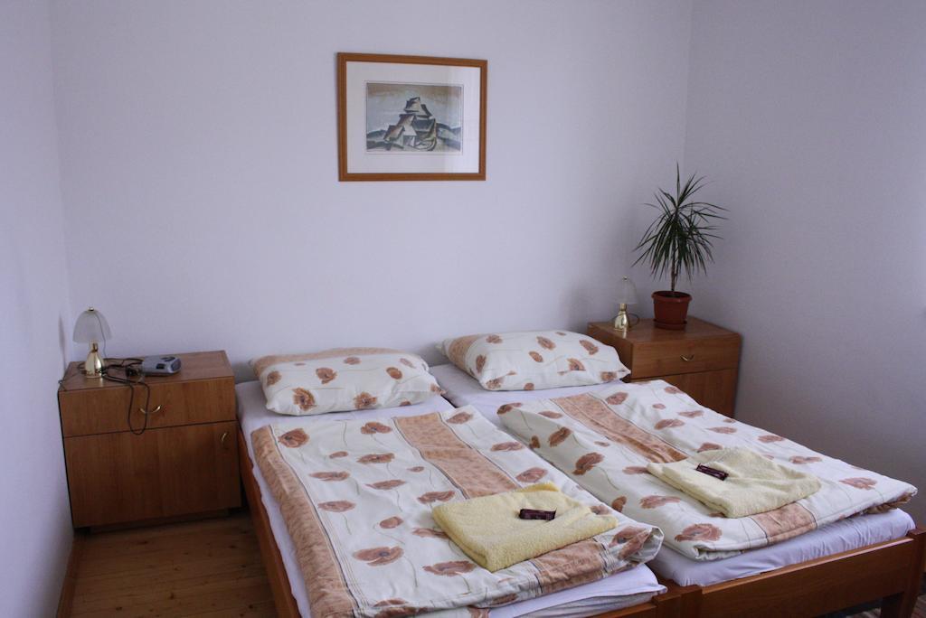 Penzión Koras Vrútky Habitación foto
