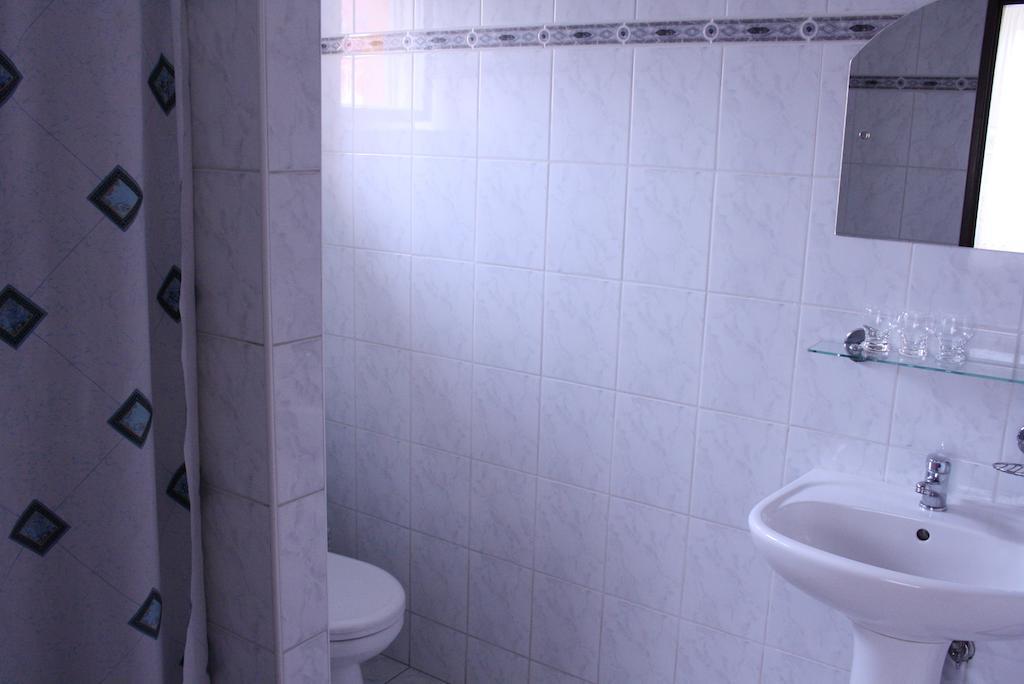 Penzión Koras Vrútky Habitación foto