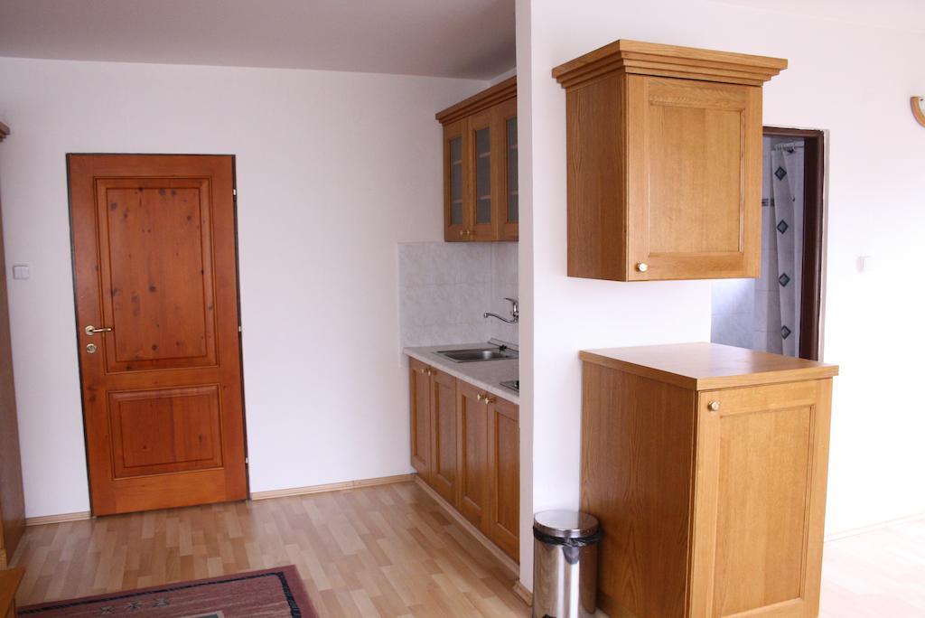 Penzión Koras Vrútky Habitación foto